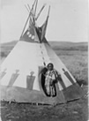 Frances Benjamin Johnston   Johnston, full-length self-portrait, LC-USZ62-64301 